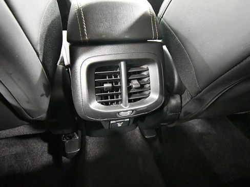 Used 2018 Jeep Cherokee Latitude Plus FWD image 16