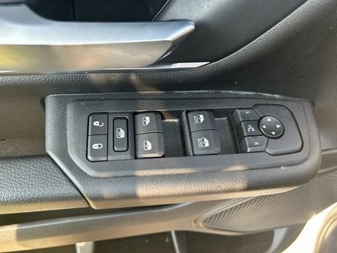 Used 2025 RAM 1500 Big Horn AWD/4WD image 17
