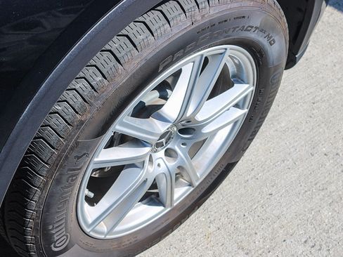 Used 2025 Mercedes-Benz GLC 300 image 17
