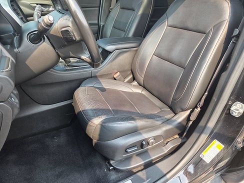Used 2019 GMC Acadia SLT w/ Black Edition FWD image 6