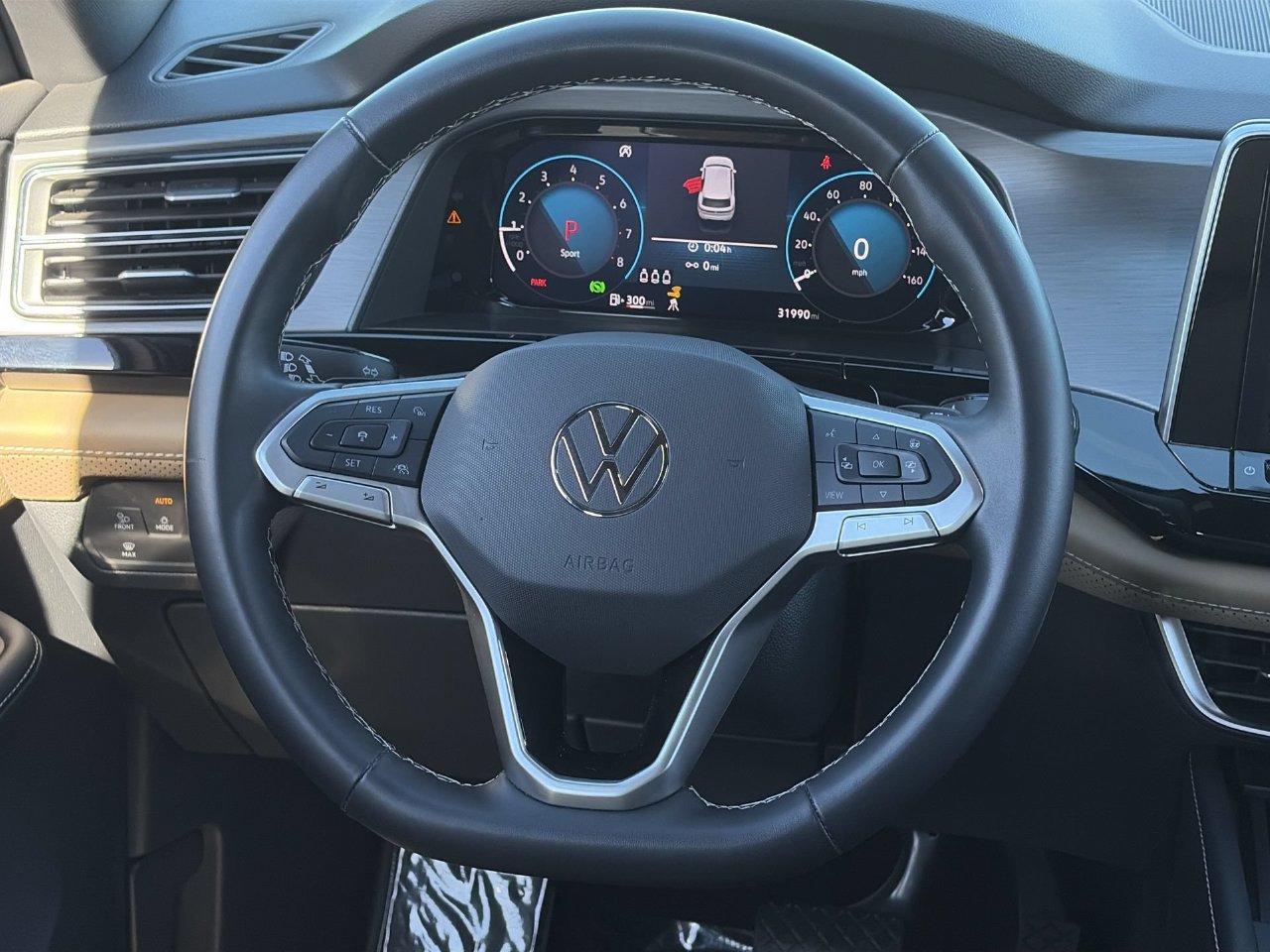 Used 2024 Volkswagen Atlas Cross Sport SE FWD image 13