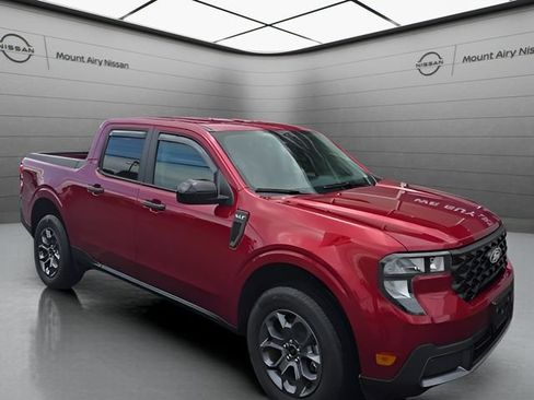Used 2025 Ford Maverick XLT w/ XLT Luxury Package AWD/4WD image 2