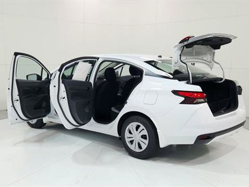Used 2025 Nissan Versa S w/ Trunk Package FWD image 30