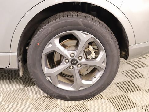 Used 2023 Ford Escape ST-Line image 18