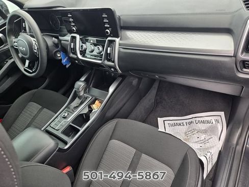 Used 2023 Kia Sorento LX FWD image 10