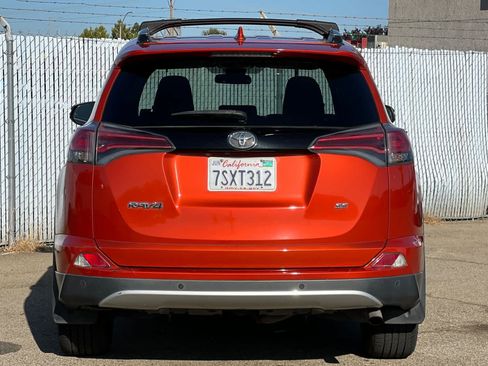 Used 2016 Toyota RAV4 SE w/ Advanced Technology Package FWD image 4