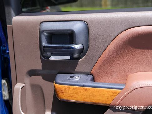 Used 2015 Chevrolet Silverado 1500 High Country w/ High Country Premium Package AWD/4WD image 22