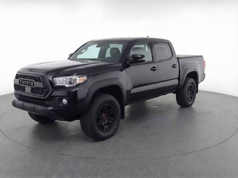 Used 2020 Toyota Tacoma TRD Off-Road image 1