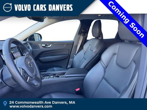 Certified 2025 Volvo XC60 B5 Core image 6