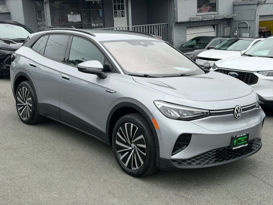Used 2024 Volkswagen ID.4 Pro AWD/4WD image 3