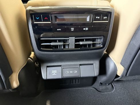 New 2026 Acura MDX SH-AWD image 29