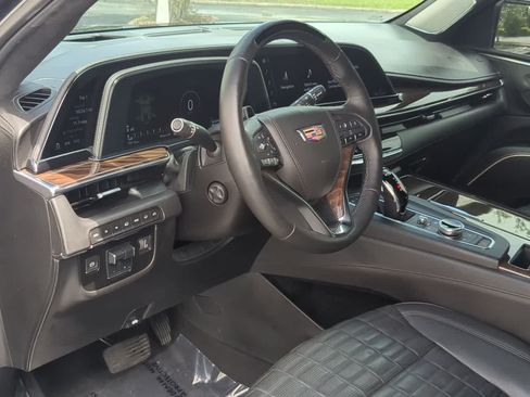 Used 2022 Cadillac Escalade ESV Sport Platinum AWD/4WD image 10