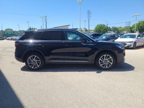 Used 2022 Lincoln Corsair AWD w/ Equipment Group 101A image 7