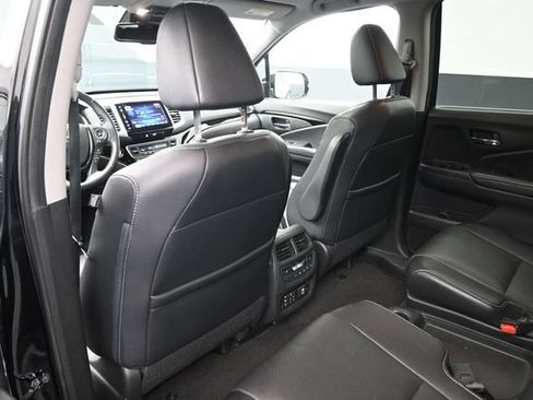 Used 2017 Honda Pilot Elite image 10