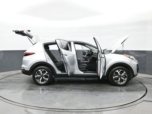 Used 2022 Kia Sportage LX image 42