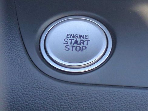 Used 2024 Hyundai Elantra SEL FWD image 17