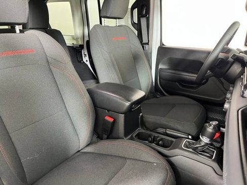 Used 2025 Jeep Wrangler Unlimited Rubicon AWD/4WD image 44