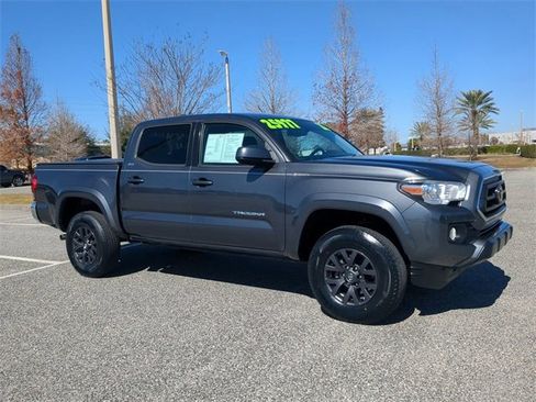 Certified 2020 Toyota Tacoma SR5 image 2