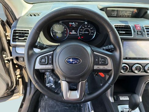 Used 2018 Subaru Forester 2.5i Premium AWD/4WD image 17