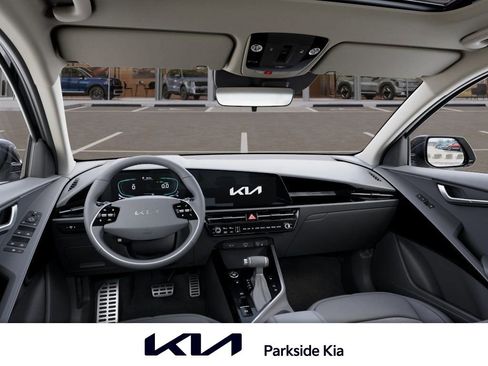 New 2025 Kia Niro EX Touring image 14