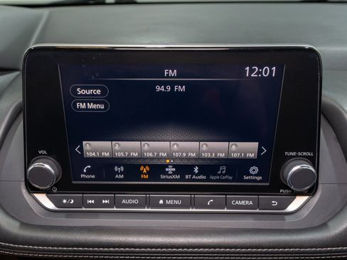 Used 2024 Nissan Rogue SV FWD image 16