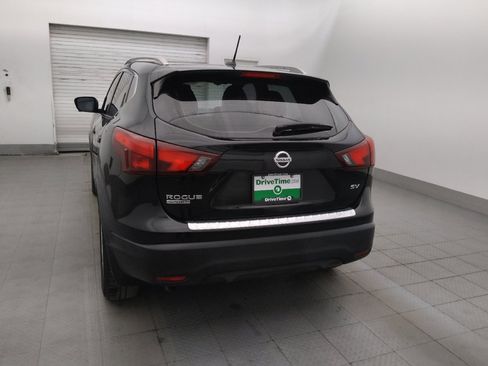 Used 2018 Nissan Rogue Sport SV w/ SV Technology Package FWD image 6
