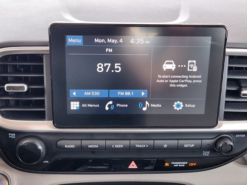 Used 2025 Hyundai Venue SEL FWD image 17