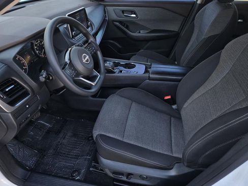 Certified 2023 Nissan Rogue SV image 18