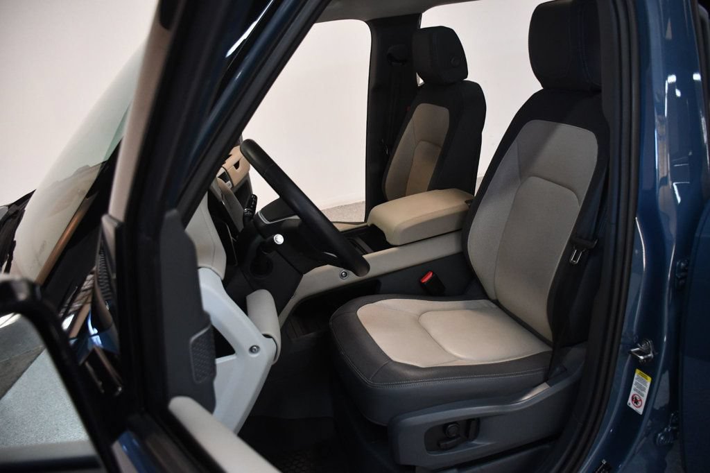Used 2024 Land Rover Defender 110 X-Dynamic SE AWD/4WD image 31