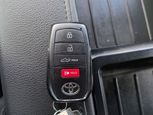 Used 2024 Toyota Tundra Limited AWD/4WD image 27