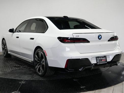 Used 2023 BMW i7 xDrive60 AWD/4WD image 6