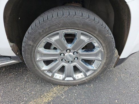 Used 2017 GMC Yukon SLE w/ Convenience Package image 9