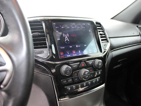 Used 2019 Jeep Grand Cherokee High Altitude image 17