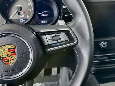 Used 2023 Porsche Macan w/ Premium Package Plus AWD/4WD image 15