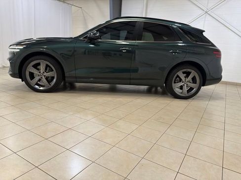 Used 2022 Genesis GV70 3.5T Sport w/ Sport Prestige Package AWD/4WD image 3