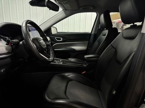 Used 2022 Jeep Compass Latitude image 15