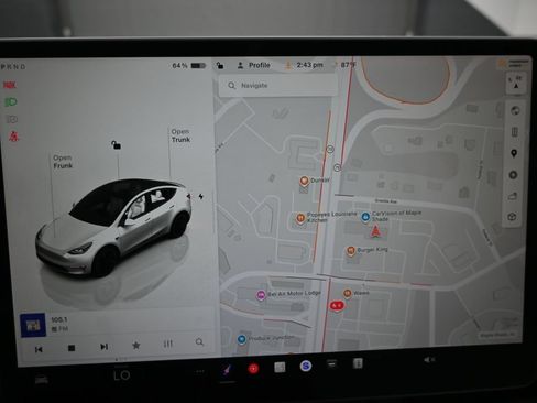 Used 2023 Tesla Model Y Performance AWD/4WD image 11