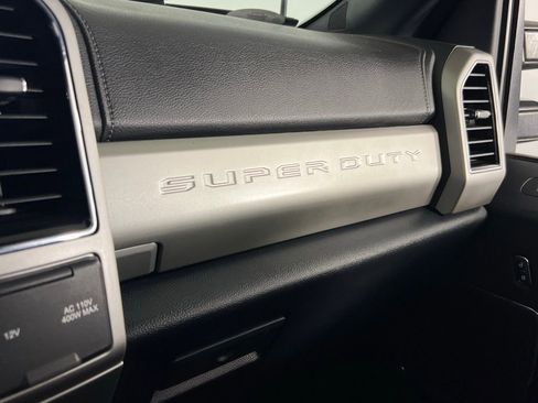 Used 2022 Ford F250 Lariat w/ FX4 Off-Road Package image 21