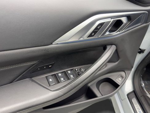 Used 2025 BMW 430i Convertible w/ M Sport Package image 39