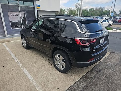 Certified 2022 Jeep Compass Latitude image 3