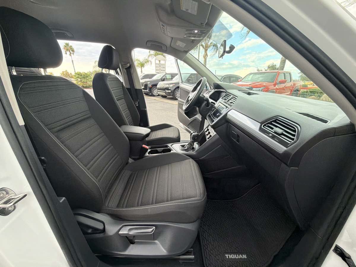 Used 2022 Volkswagen Tiguan S FWD image 18