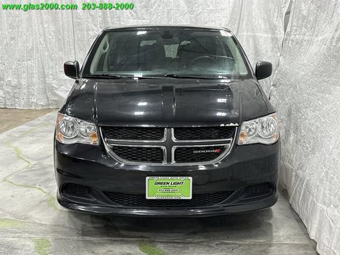 Used 2018 Dodge Grand Caravan SE w/ UConnect Hands-Free Group image 19