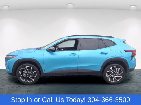Used 2025 Chevrolet Trax RS FWD image 8