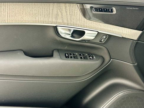 New 2025 Volvo XC90 T8 Ultra w/ Protection Package Premier image 16