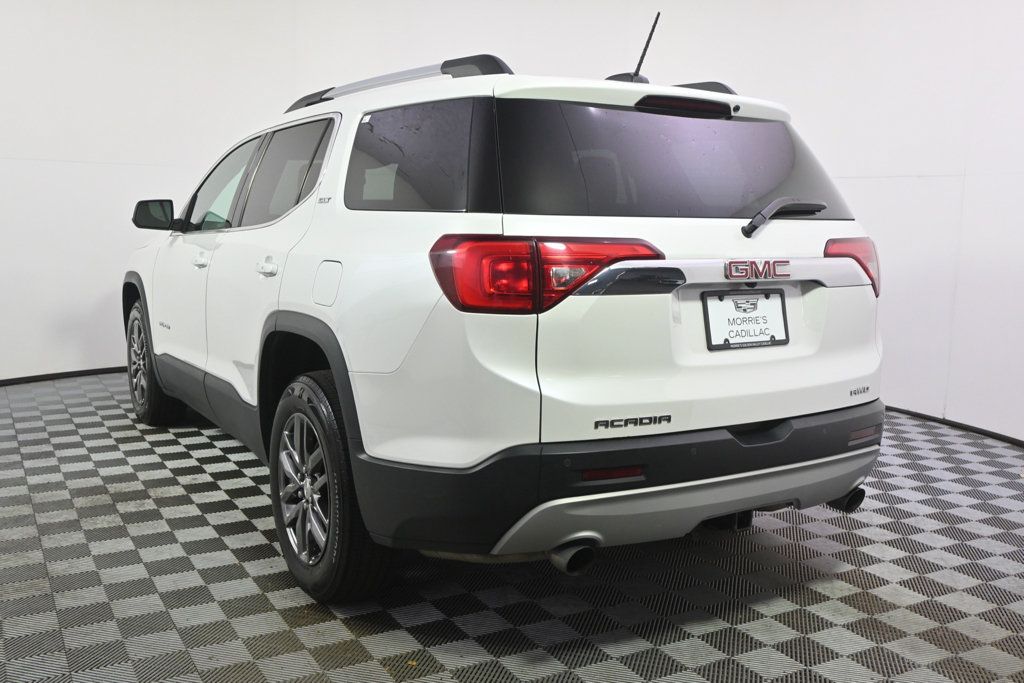 Used 2017 GMC Acadia SLT AWD/4WD image 4