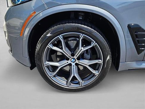 Certified 2026 BMW X5 xDrive40i w/ M Sport Package AWD/4WD image 22