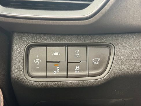 Used 2020 Hyundai Santa Fe Limited AWD/4WD image 10