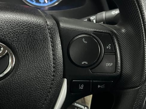 Used 2017 Toyota Corolla LE image 24