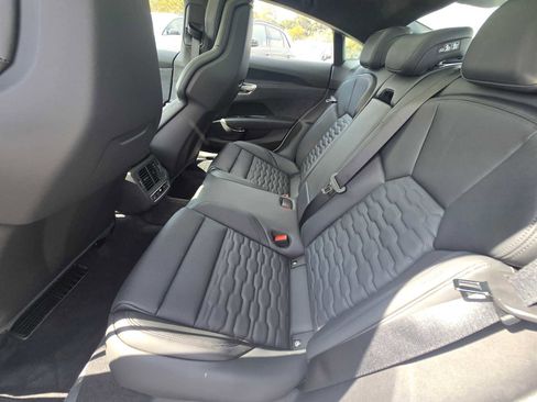 New 2026 Audi S e-tron GT Prestige image 19