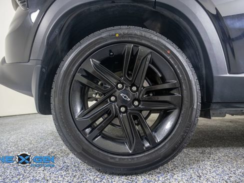 Used 2024 Chevrolet Trax ACTIV w/ Sunroof Package FWD image 43